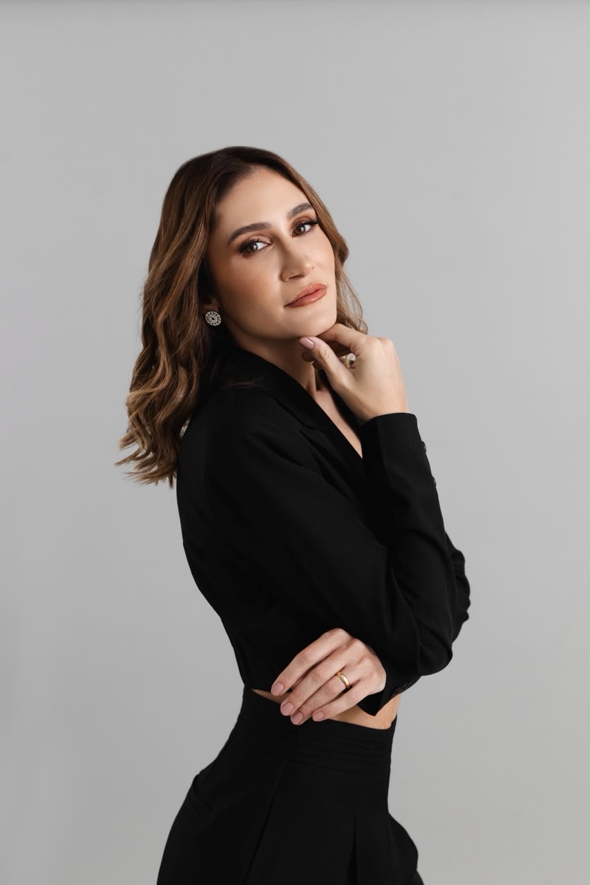 Dra. Bruna Bernardi